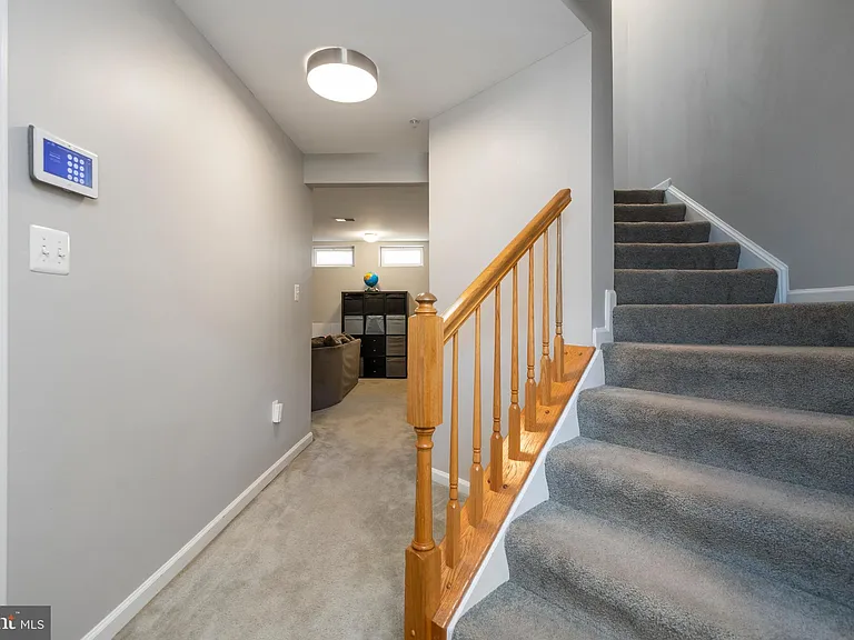4004 Meadow Trail Ln — Photo 32