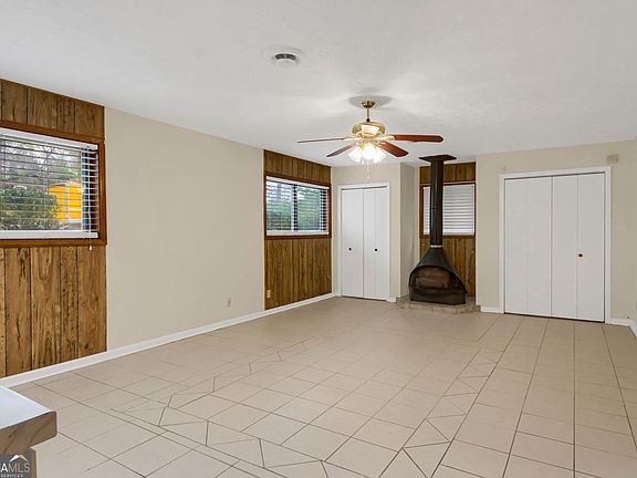 5th image of 1462 Ester Ct