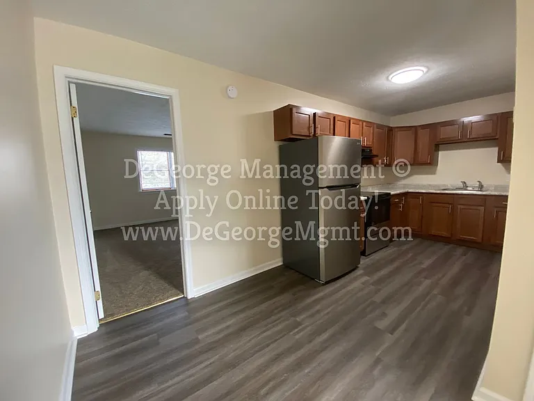 Burdick Estates Apartments — Photo 39