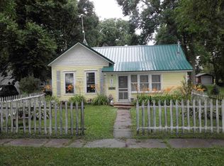 605 Oak St, Elma, IA 50628