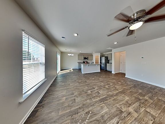 5th image of 102 Salers Ln