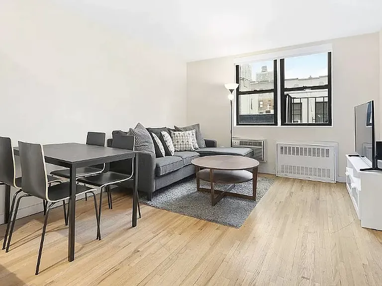 228 E 81st St #5-C — Photo 3