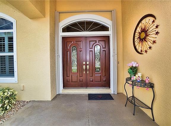 4th image of 221 Broadmoor Ln
