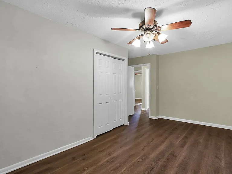 272 Collingwood Ave — Photo 31