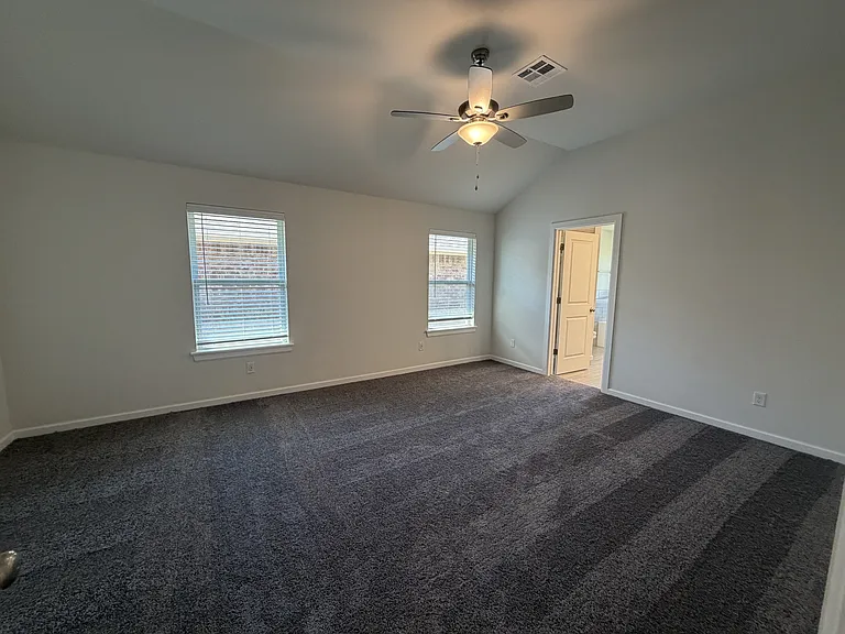 18313 Austin Ct — Photo 6