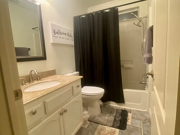 1124 Gorham Ave — Photo 3