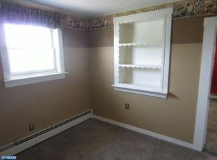 231 W Vine St, Fleetwood, PA 19522
