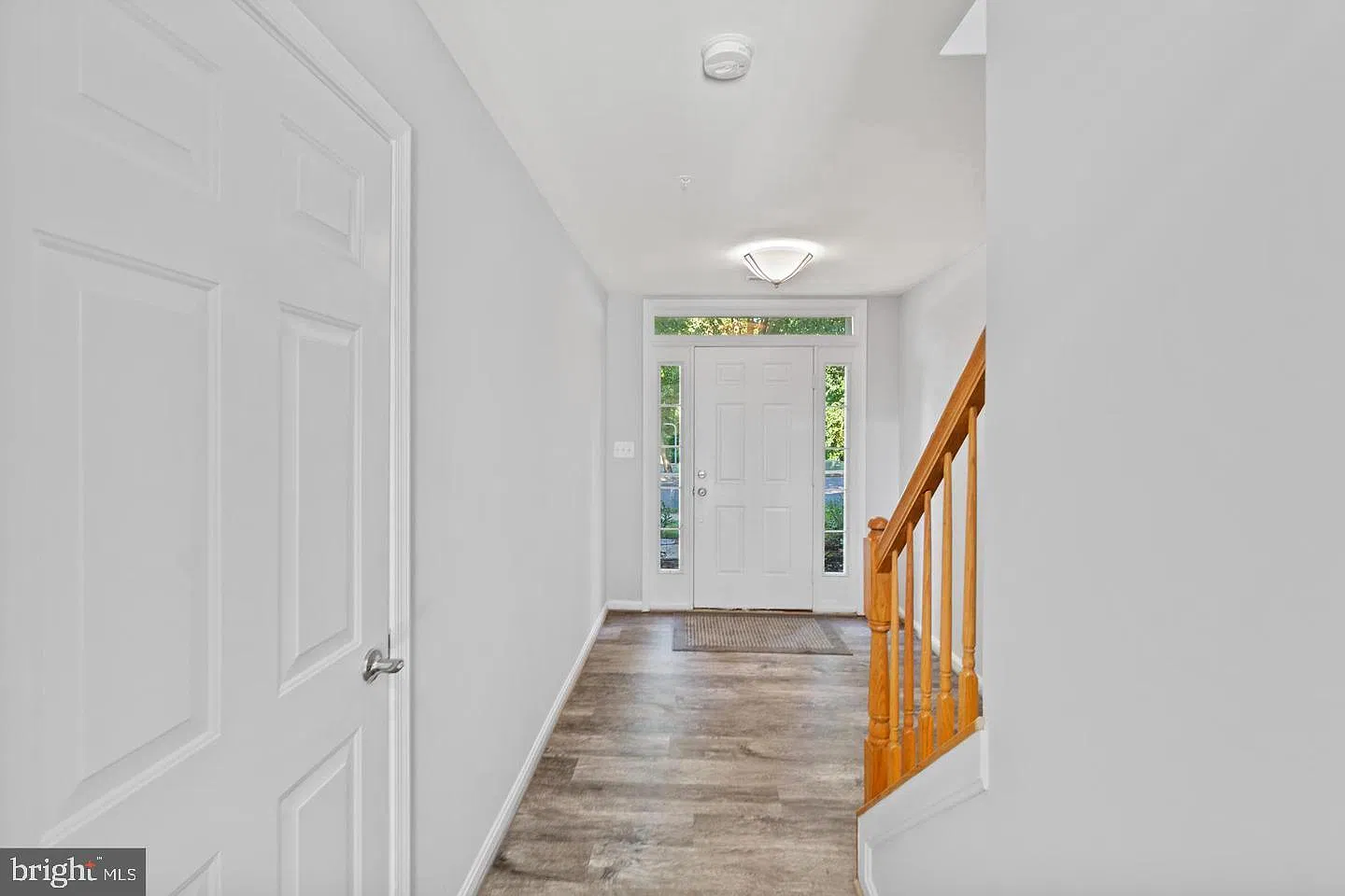 4 bed, 3.5 bath, 2372 sqft, $2,950 — Photo 2