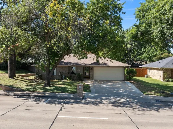 213 NE Alsbury Blvd, Burleson, TX 76028