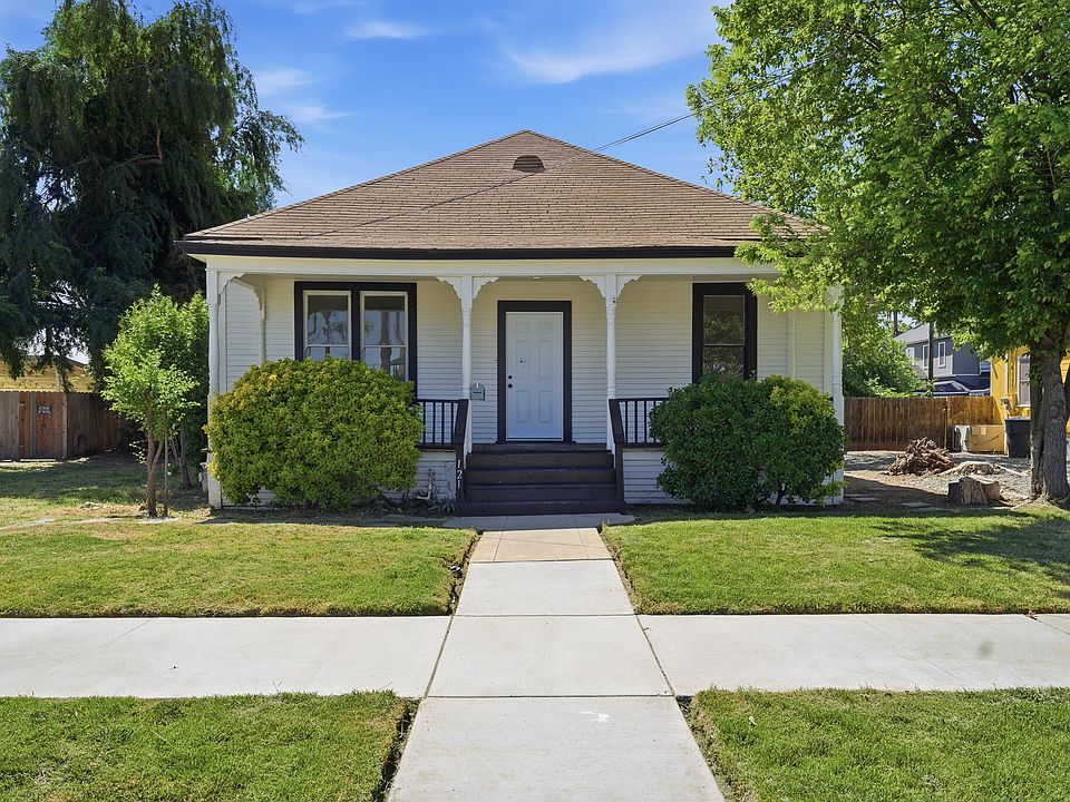 1st image of 121 E Elm Street