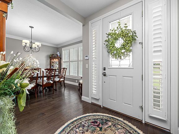 3rd image of 3119 Lauras Ln