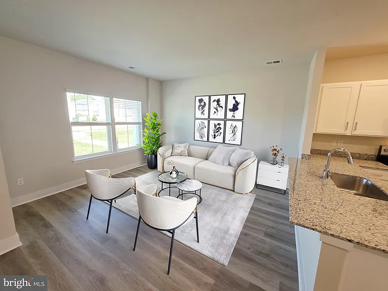 115 Nootka Way — Photo 2