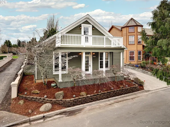 872 NE Pacific Dr, Fairview, OR 97024