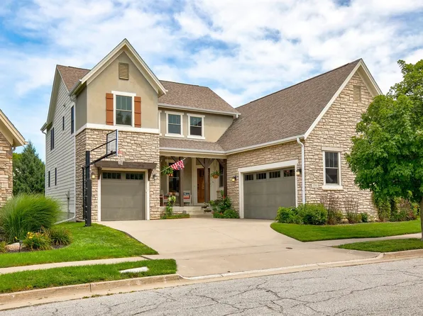 5561 Sandstone Dr, West Des Moines, IA 50266