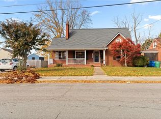 1009 Mitchell St, Mount Airy, NC 27030