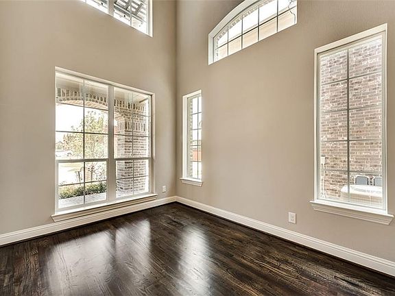 5th image of 13820 Blueberry Hill Dr