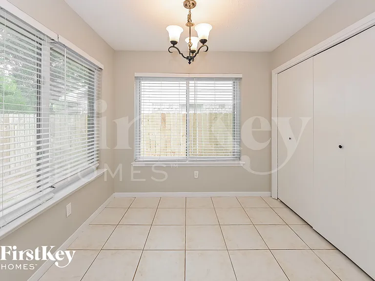 3223 Lake Stream Dr — Photo 6