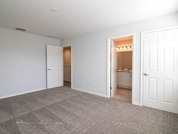 Spacious master suite - New townhome for sale in Sarasota