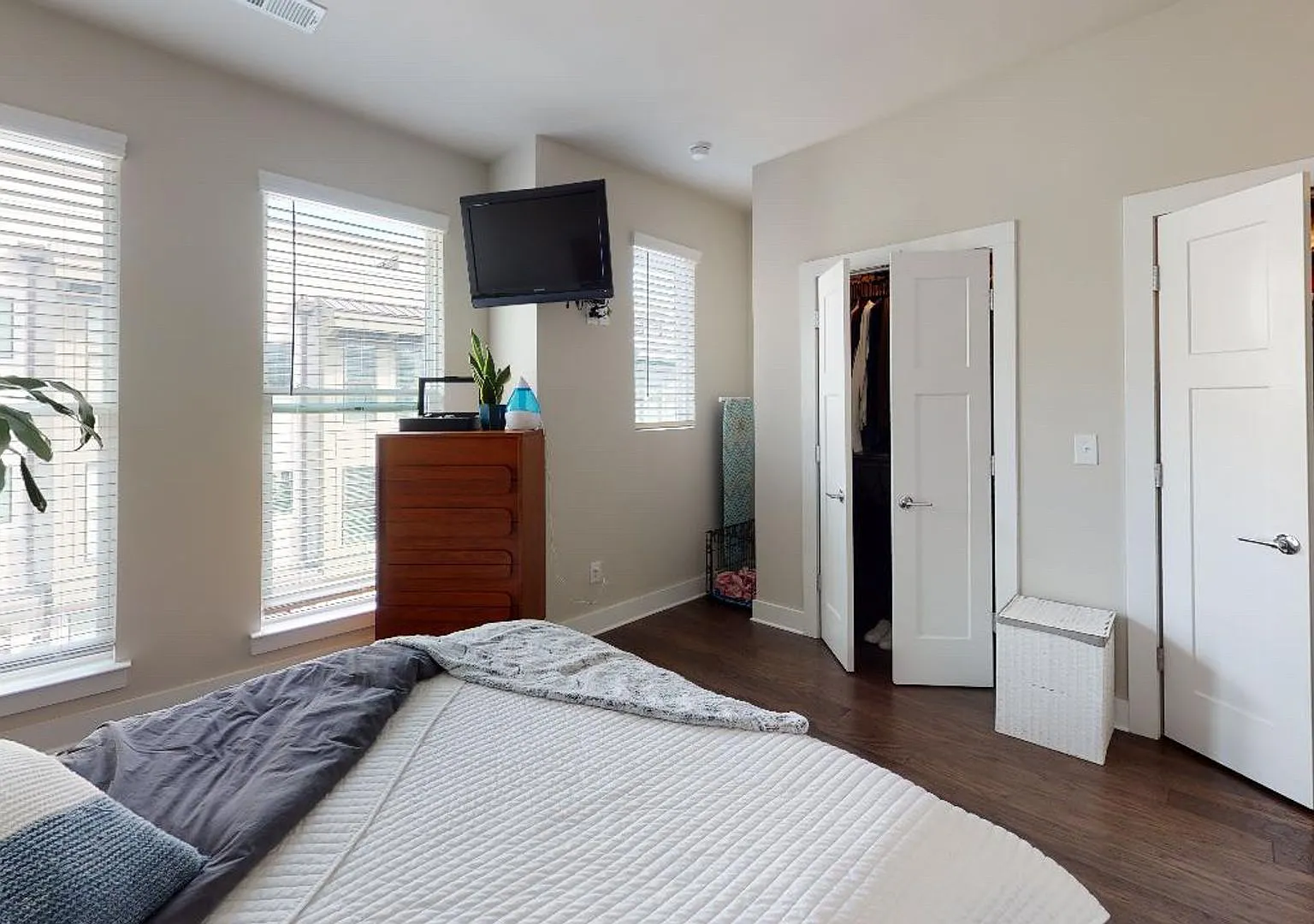 244 Uptown West Dr — Photo 3