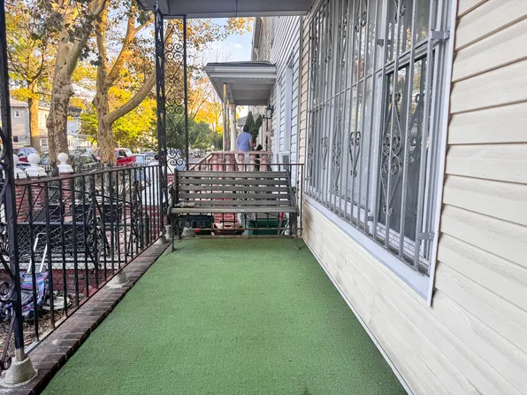 9116 110th St, Richmond Hill, NY 11418
