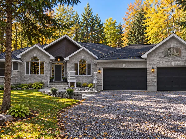 2470 Brennan Park Dr, Ottawa, ON K4C 1H6