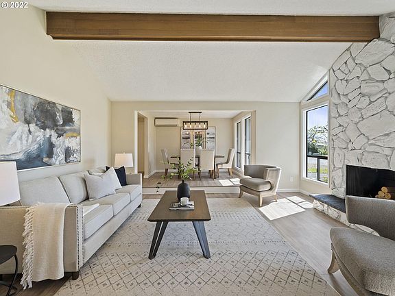 5th image of 2816 NE 150th St