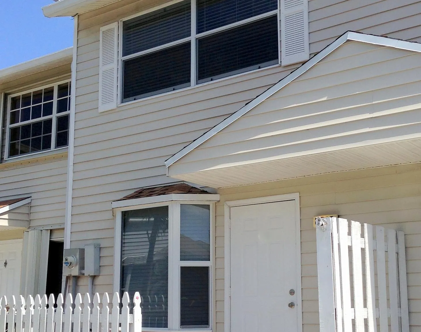 2 bed, 2.5 bath, 1100 sqft, $3,000 — Photo 2