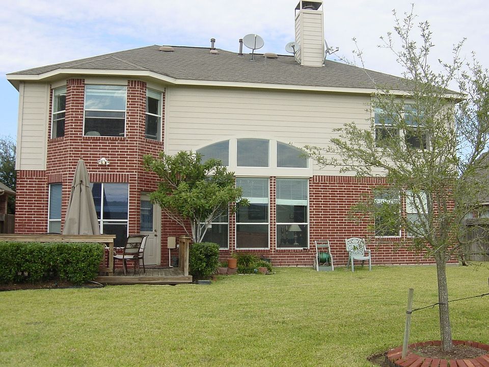 2nd image of 3930 Shadow Cove Dr