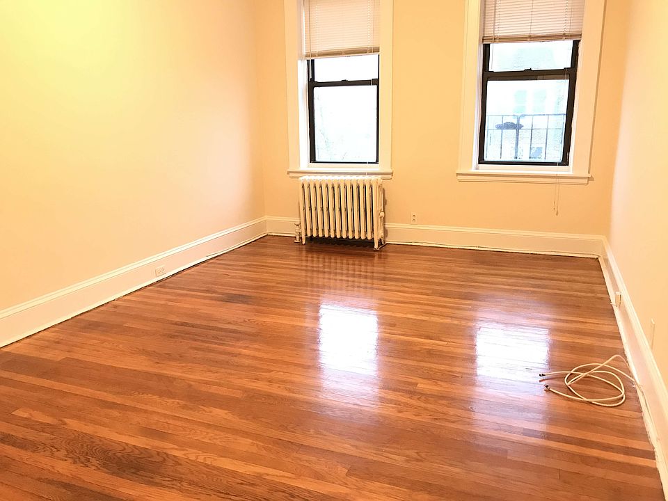 1st image of 2145 28th St APT A4