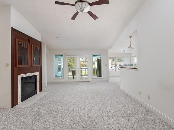 3rd image of 34925 River Ave