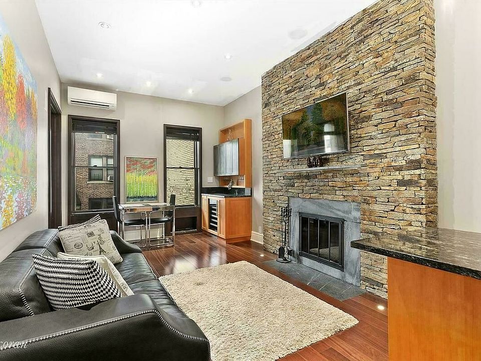 1st image of 23 W 83rd Street 3r #3R