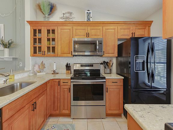 5th image of 12223 Sun Vista Ct E #101