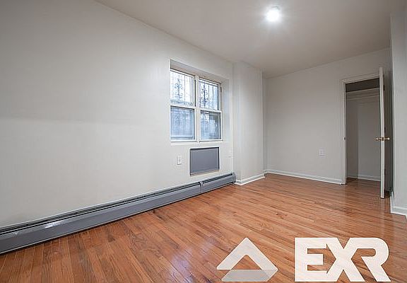 4th image of 10 Buffalo Ave #5