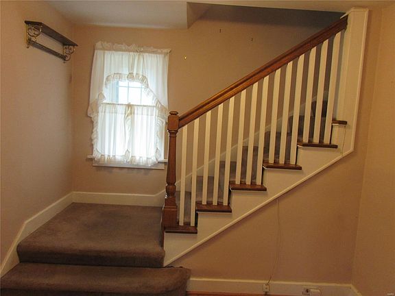 4th image of 314 Roberta Ave