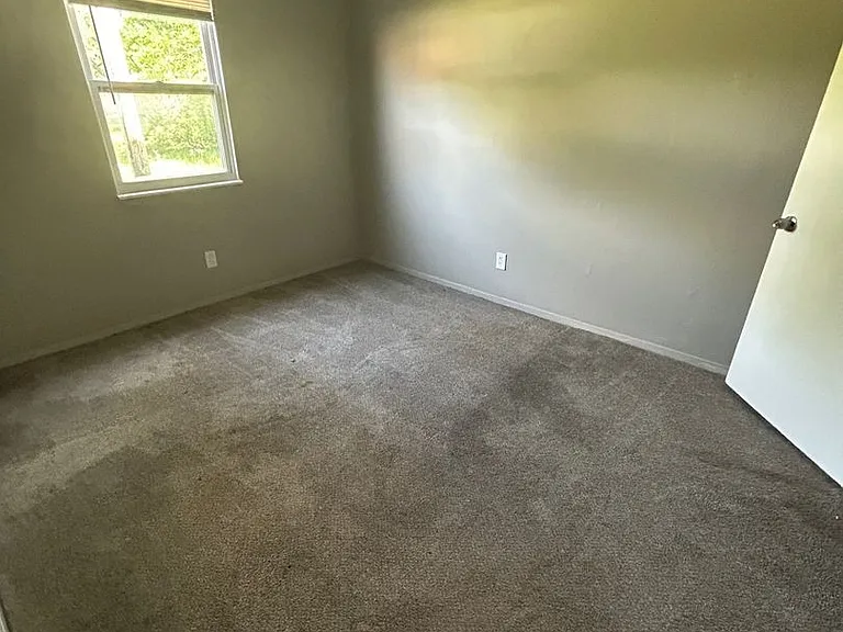 4017 Mississippi Ave — Photo 4