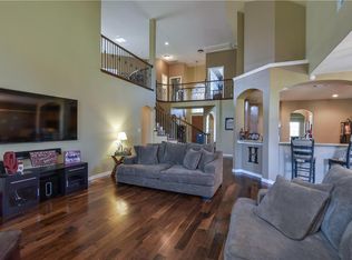 812 Warwick Ct, Kennedale, TX 76060