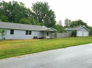 2182 N Haseltine Rd, Brookline, MO 65619