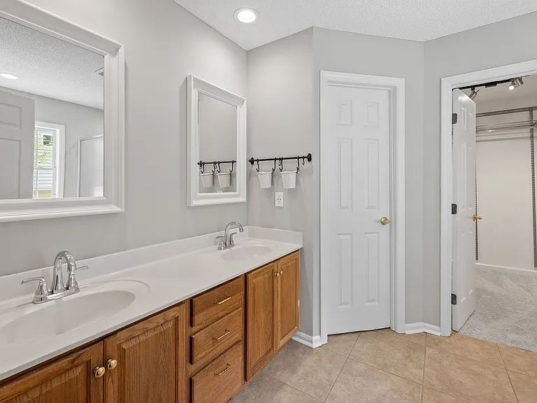 3425 Coach Lantern Ave — Photo 29