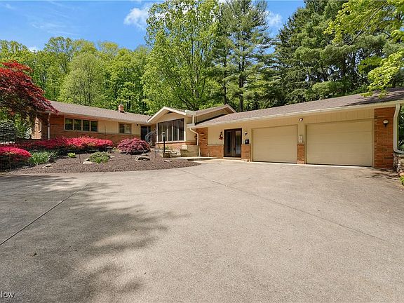 2nd image of 34900 Lakeview Dr