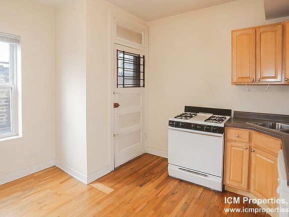 5th image of 3529.1 N Broadway St #3W