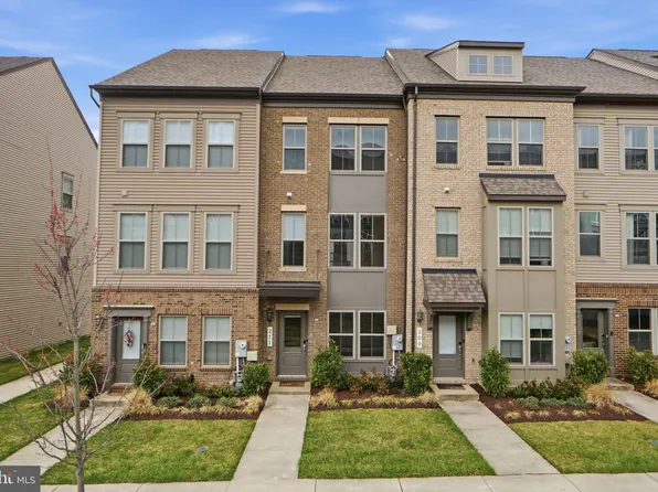 211 Phoenix Dr, Upper Marlboro, MD 20774