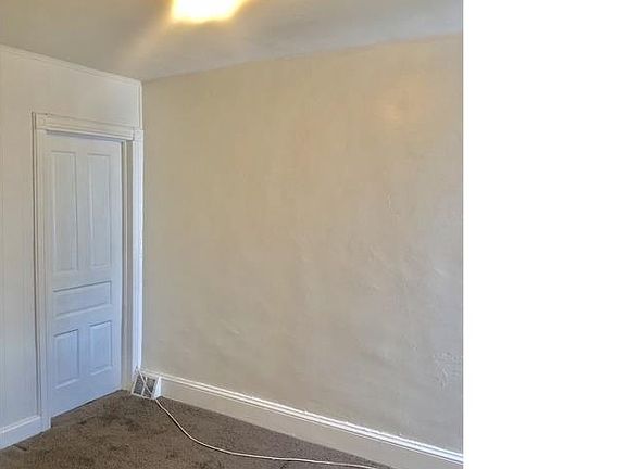 5th image of 5623 Pemberton St