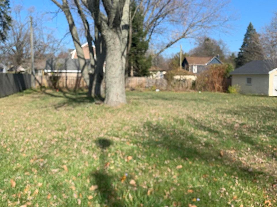 2nd image of 709 S Haven Pl
