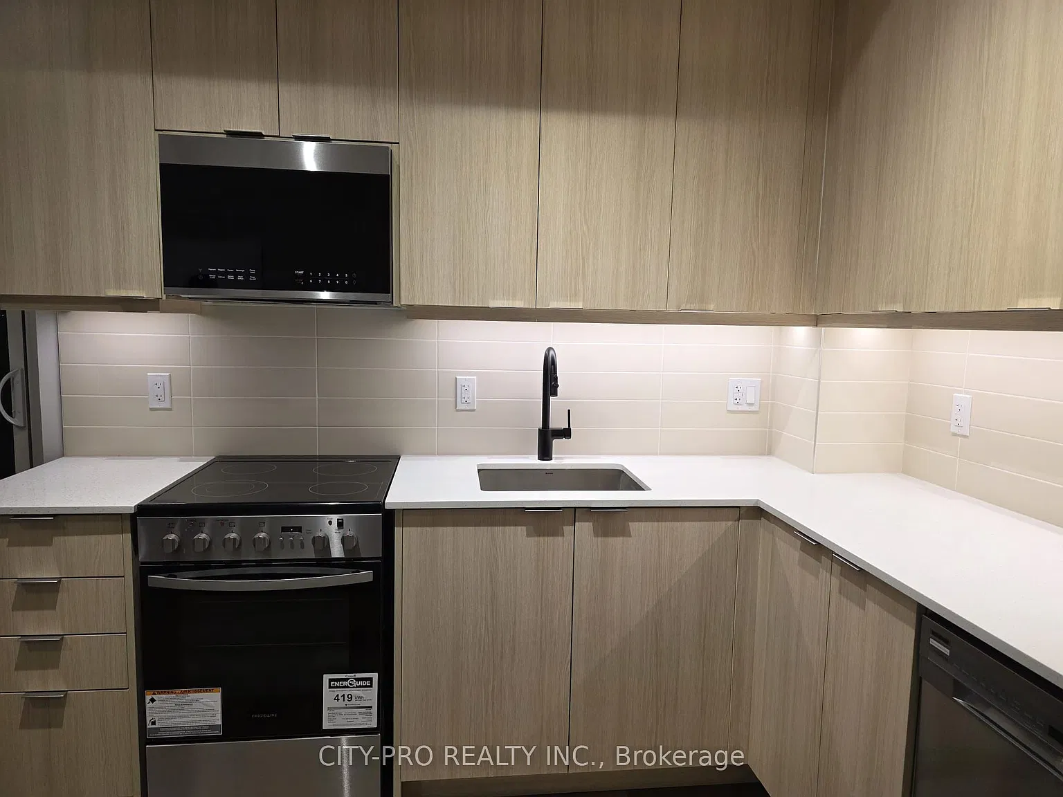 2 bed, $2,500 — Photo 3