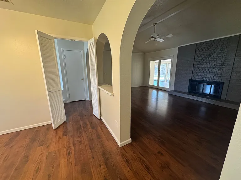 1302 Berkeley Dr — Photo 37