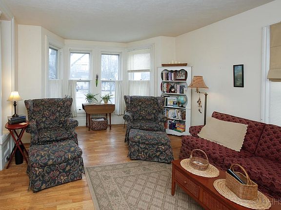 418 w green st-104