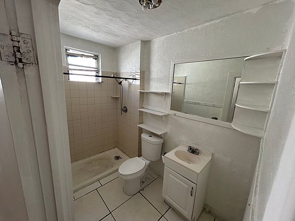4th image of 7 N Federal Hwy APT 1