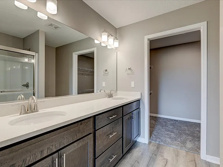 6647 NE 9th Ct — Photo 12