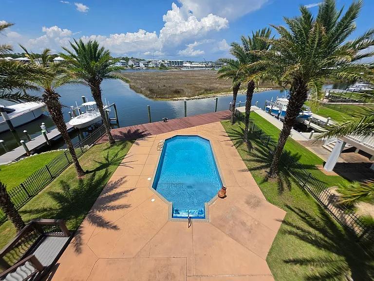 26858 Martinique Dr — Photo 48