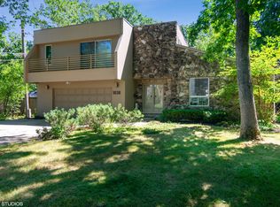 1838 Berkeley Rd, Highland Park, IL 60035